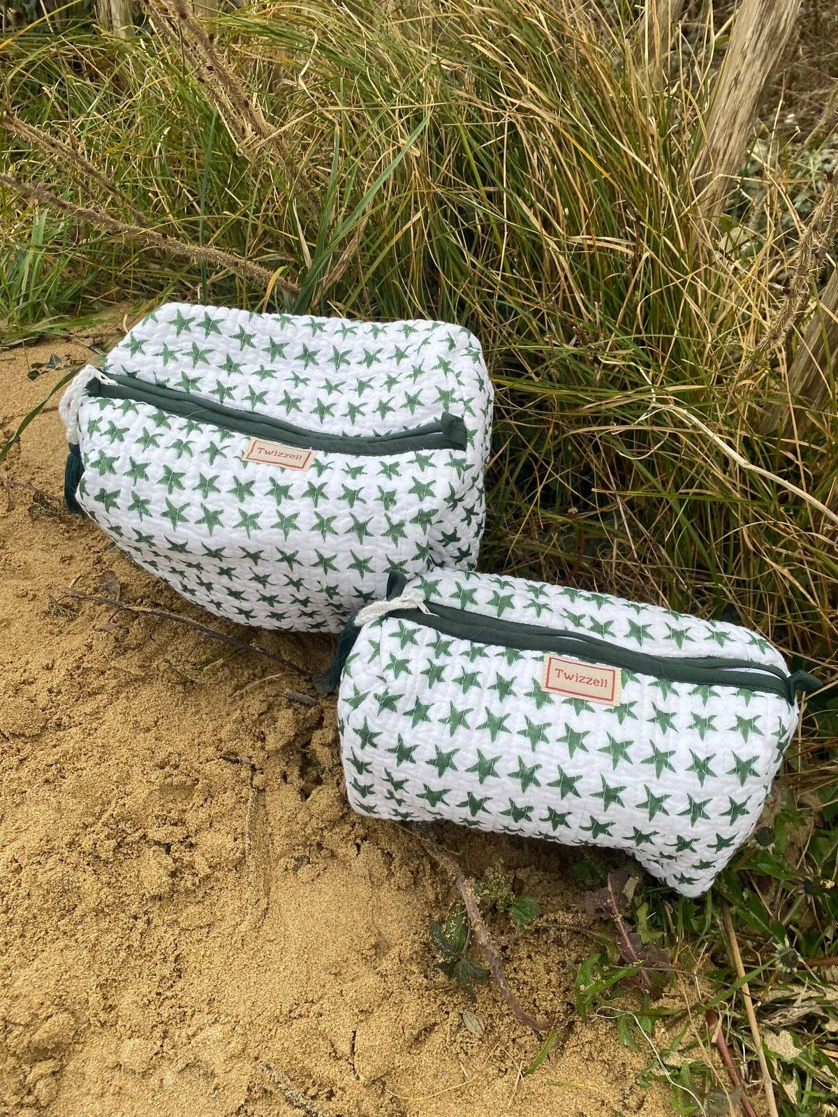 Quilted Wash Bag - Green Star: Medium