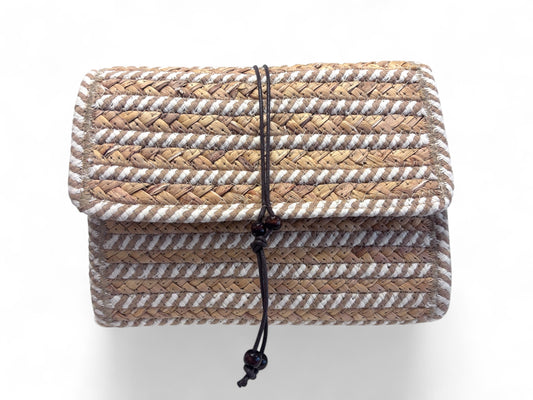 White/Straw Clutch Bag